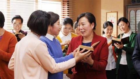 被提到空中与主同赴筵席,那“空中”与“筵席”是指什么说的呢?