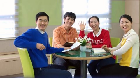 如何搞好人际关系?弟兄姊妹和谐相处彼此相爱的图片