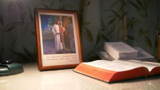 主耶稣敲门图片