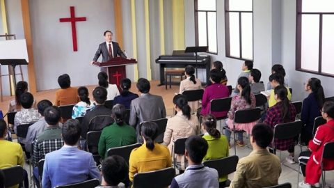 做合神心意的人,讲道人在教堂讲道