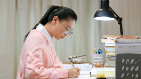 孩子在家学习