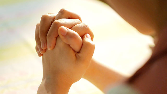 关于祷告,基督徒向神祷告