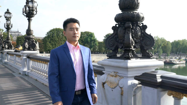 远离金钱的诱惑,才能笑对人生