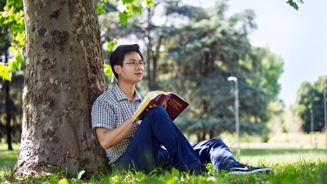 基督徒看话喜乐的图片